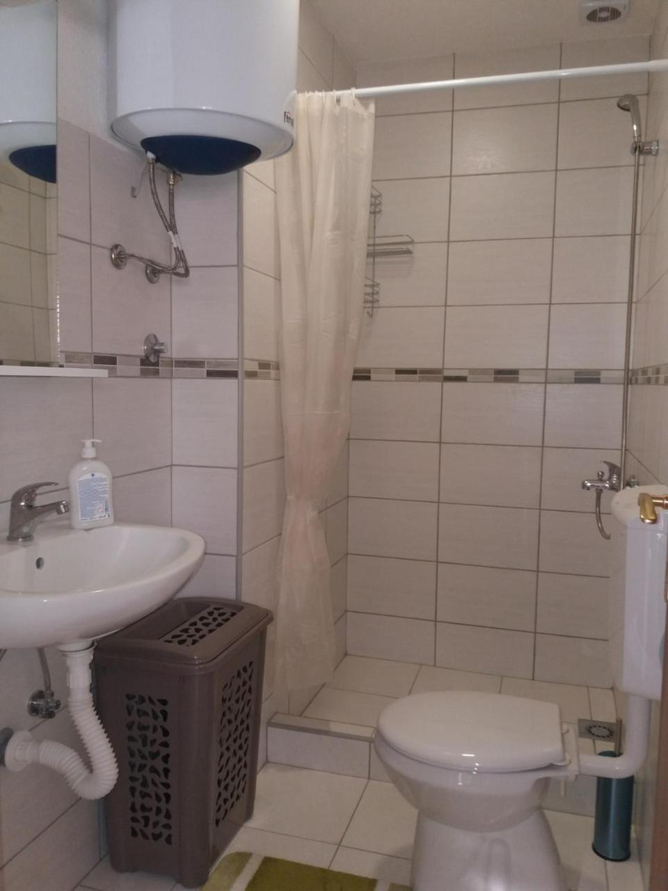 Апартаменти Apartman Donji Kraj Цетинє Екстер'єр фото